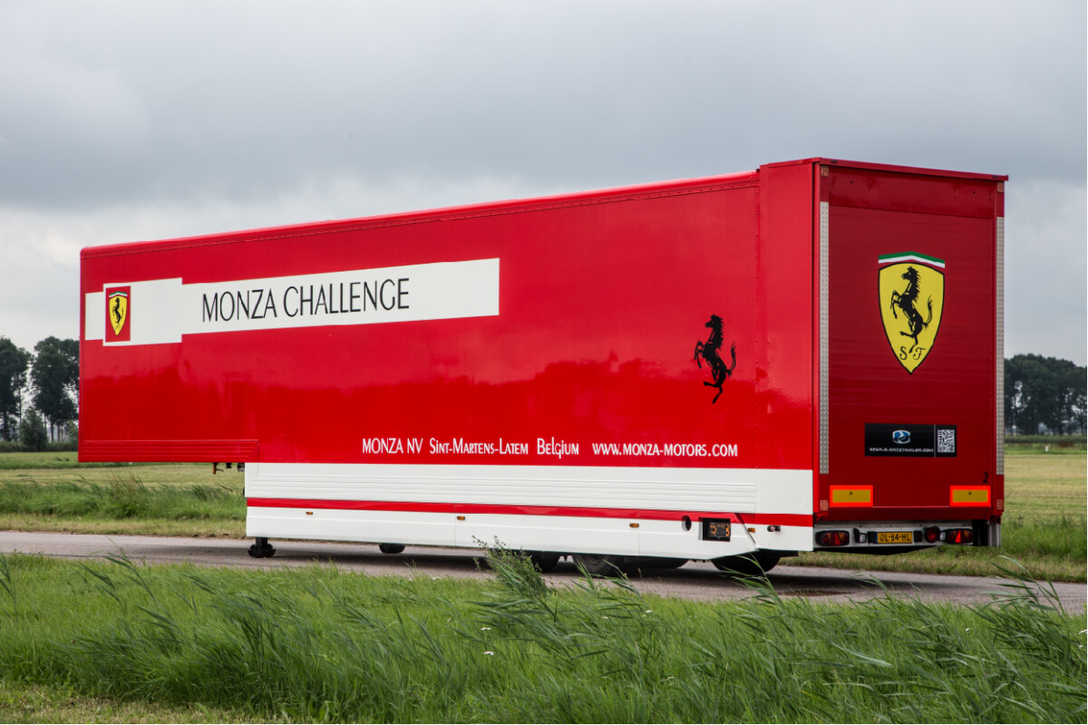 Ferrari racetrailer will fit 5 to 6 cars