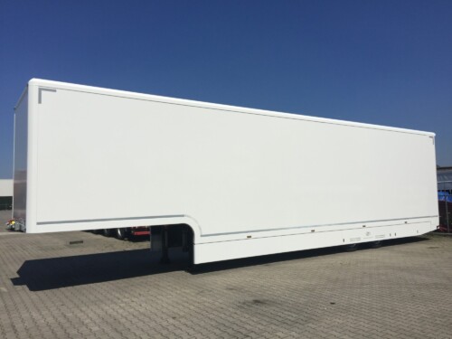 In stock: NEW racetrailer