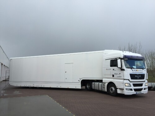 NEW: race car transporter with extra luxury office and load up to 4 cars