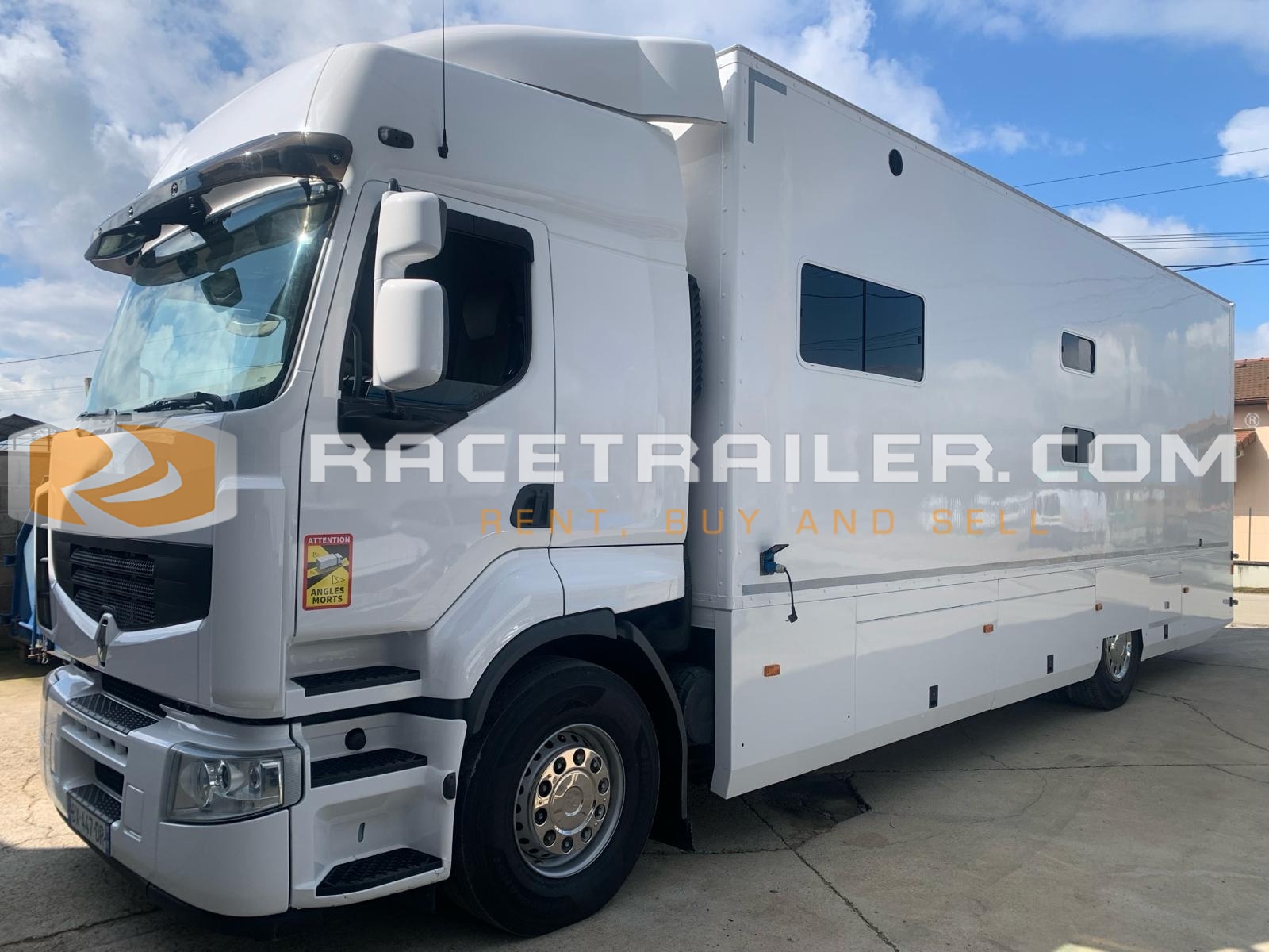 Renault Rv Semi RENAULT RACE TRUCK MOTORHOME - market.racetrailer.com